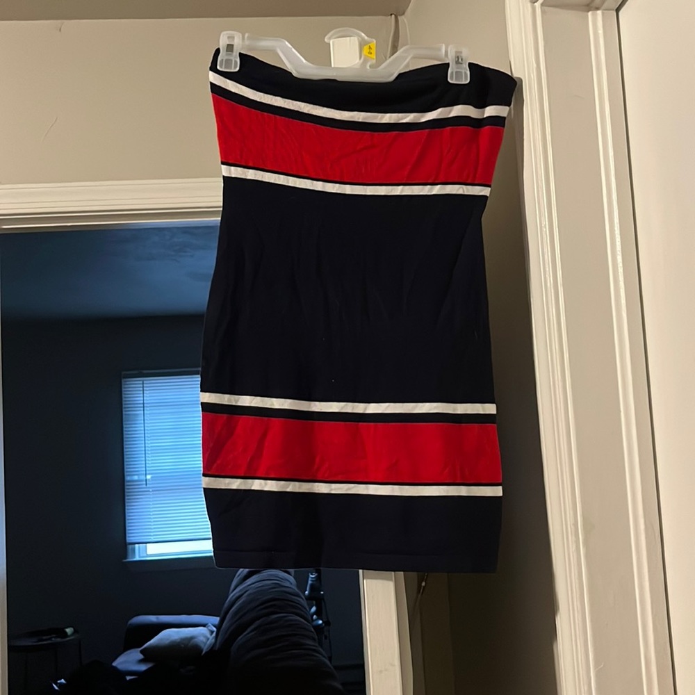 Short strapless dress